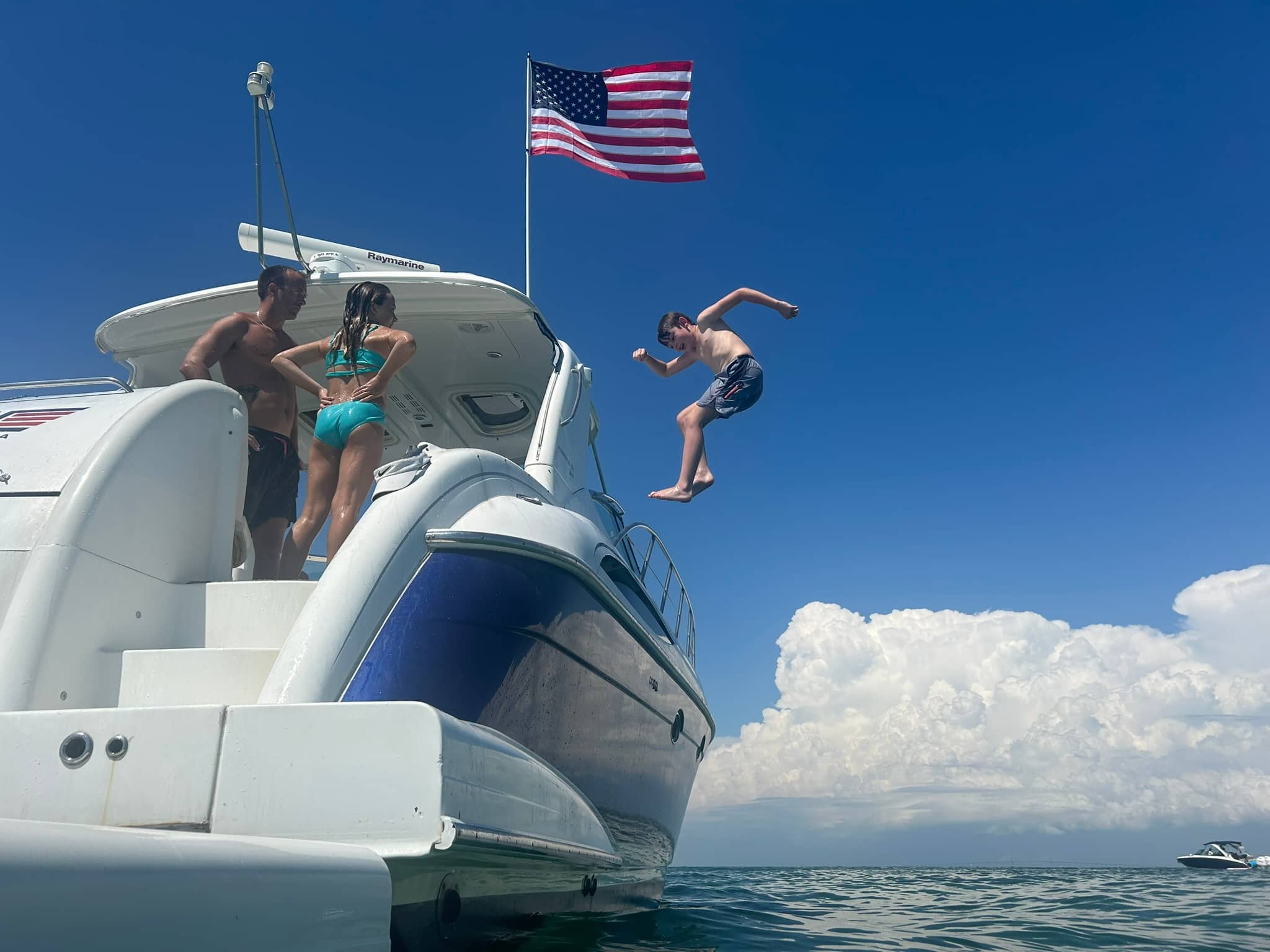Cruising the Anna Maria Island and Bradenton coastline with Top Fun Charters