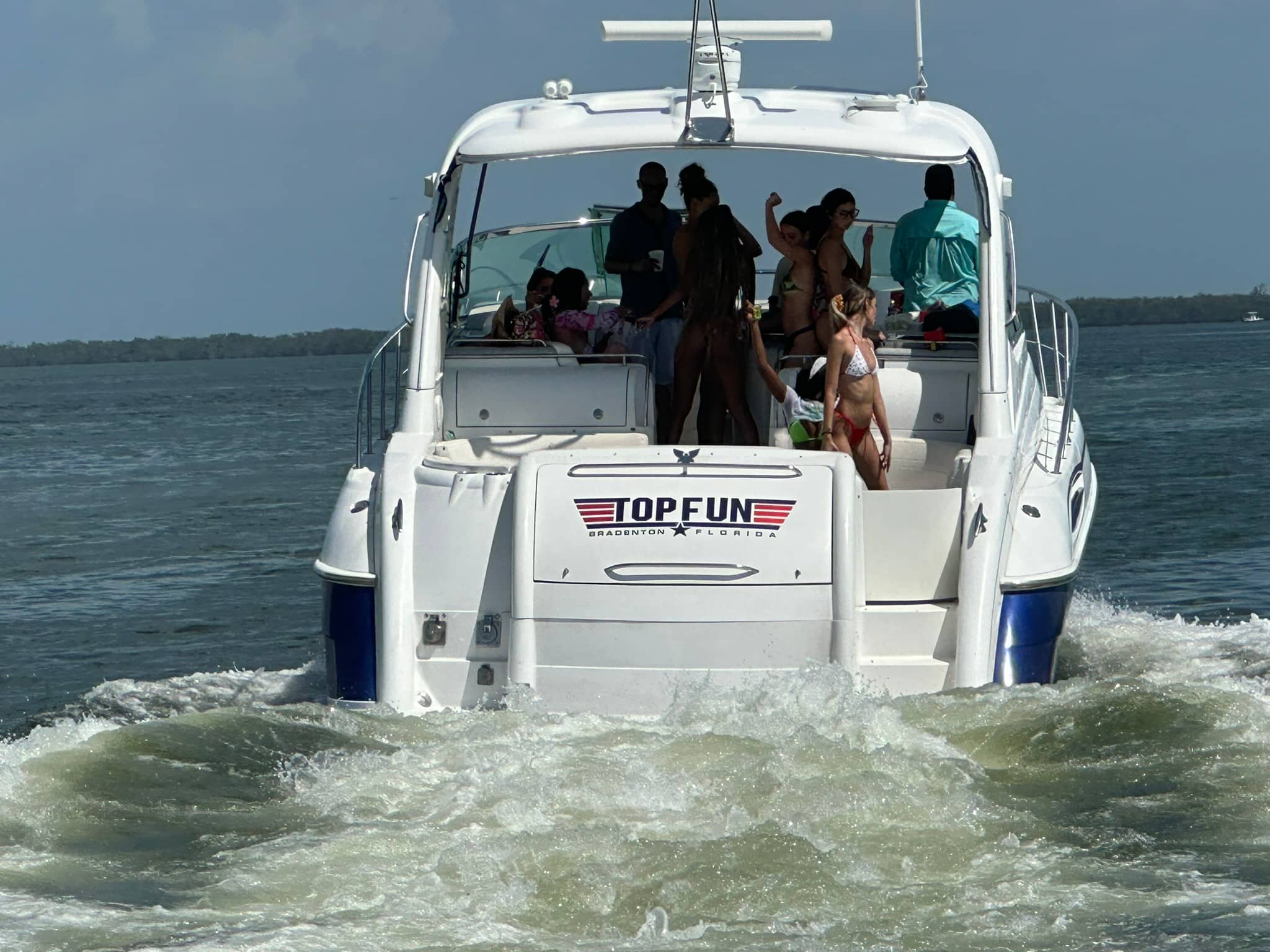 Cruising the Anna Maria Island and Bradenton coastline with Top Fun Charters